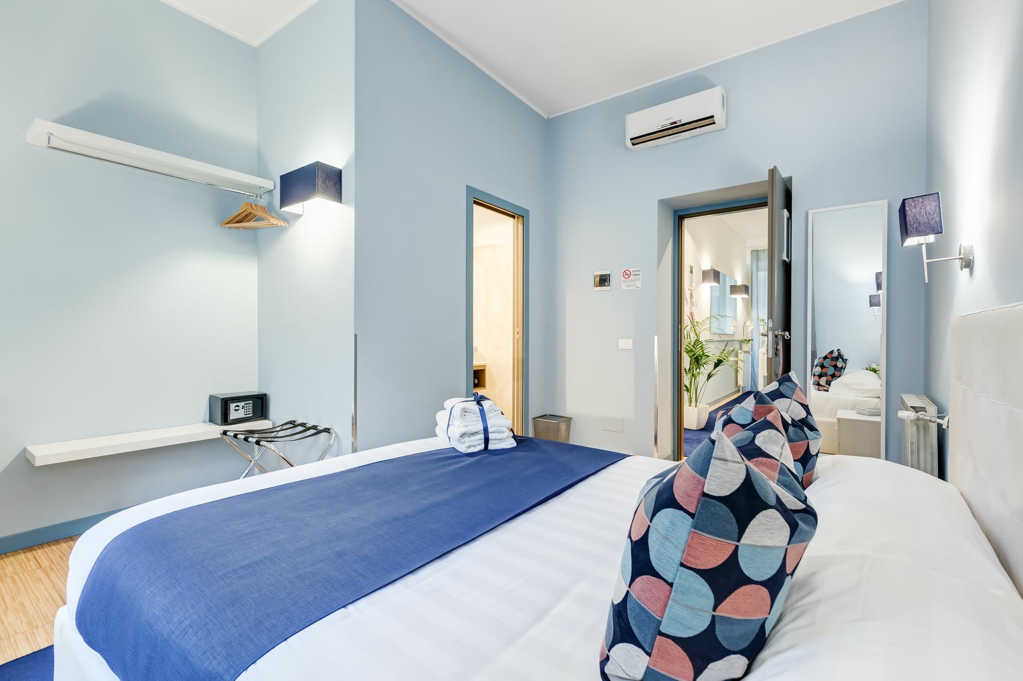 Easy Budget Colosseo Roma Ngoại thất bức ảnh